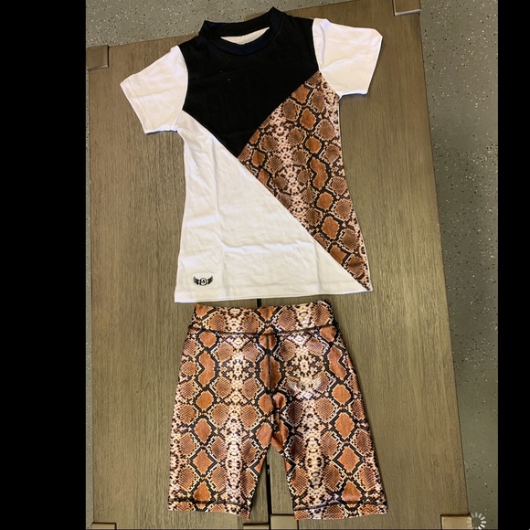 Snake Print 2 Piece Set - Picture 2 of 3